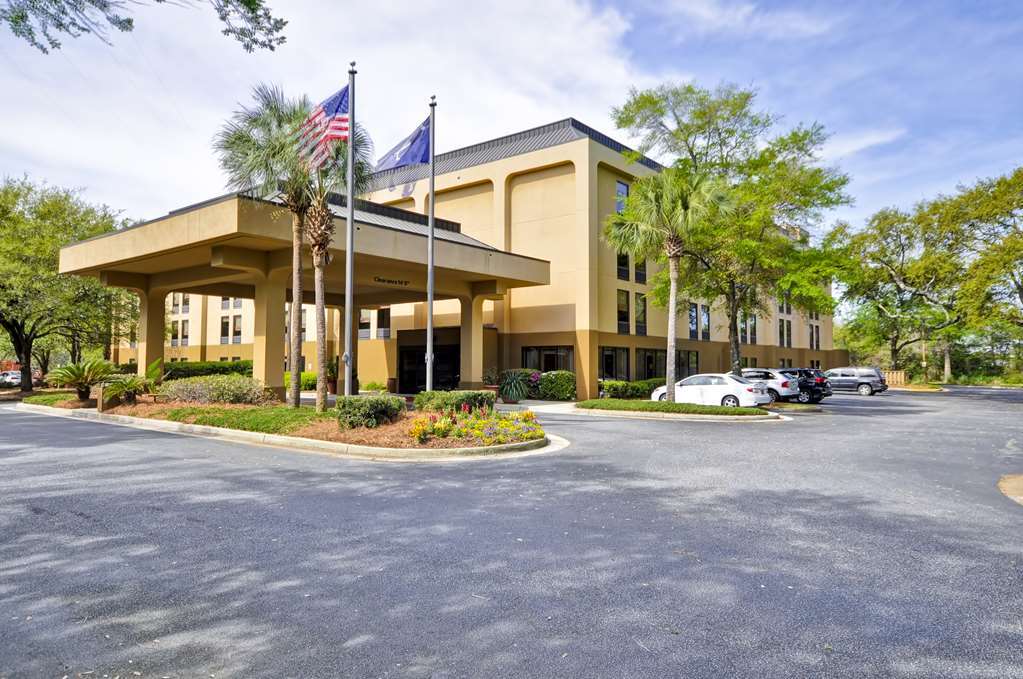 Hampton Inn Patriots Point Чарлстон Екстер'єр фото